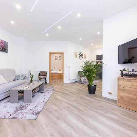 Neu I Ferienwohnung Jasmin Андернах Екстериор снимка